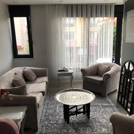 Ongel Apt, Beyaz Teyze Antalya