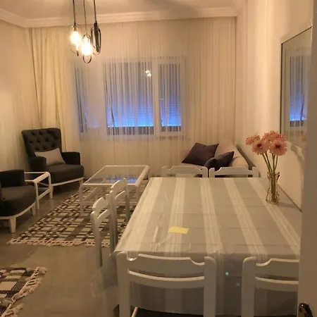 Ongel Apt, Beyaz Teyze Daire *